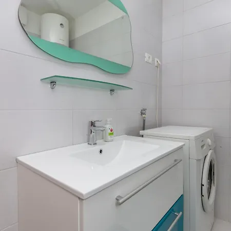 Great Near Beach And Old Town Apartment